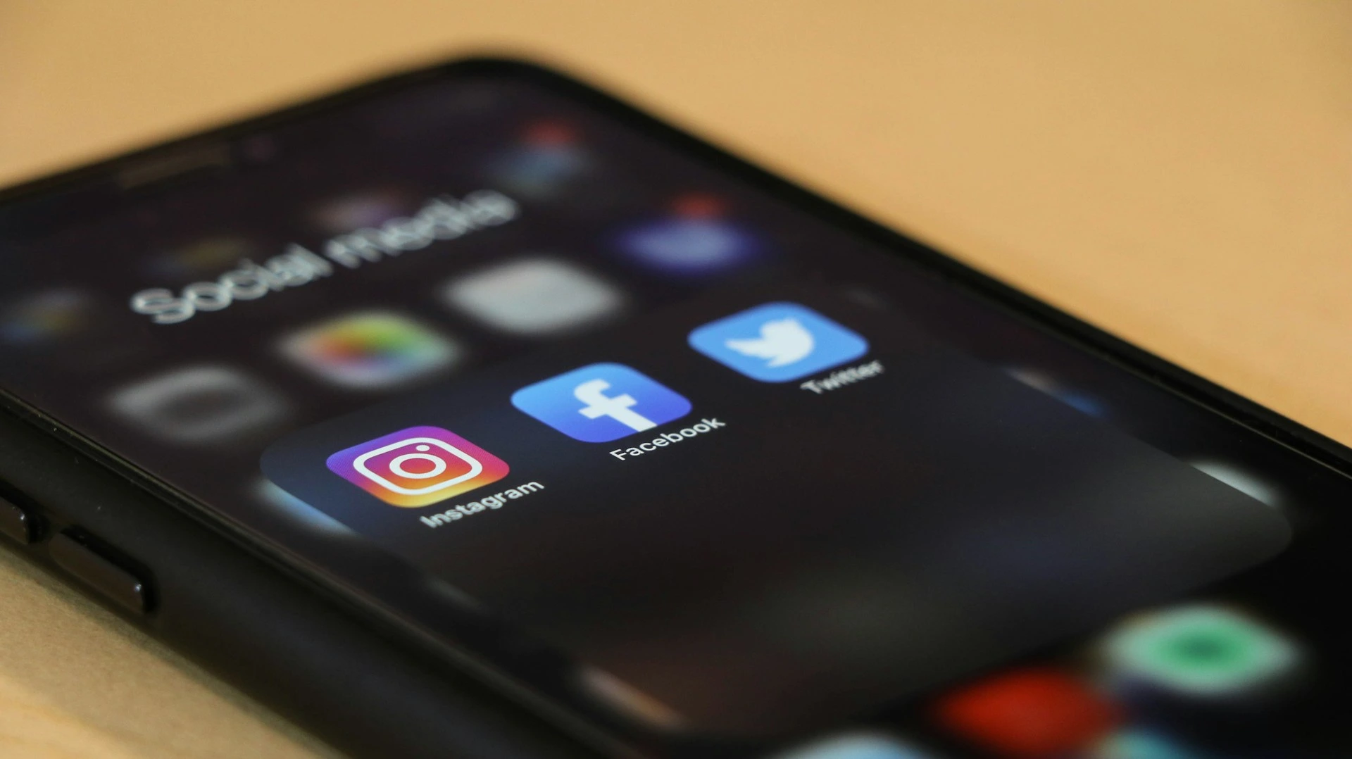 Relat&oacute;rio Revela que Crian&ccedil;as Australianas Bypassam Facilmente as Restri&ccedil;&otilde;es de Idade nas Redes Sociais