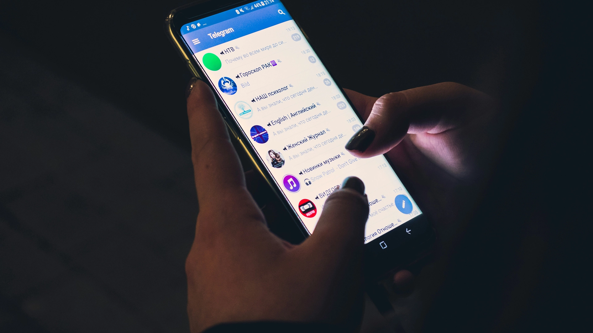 FBI Alerta Sobre Aumento de Mensagens Fraudulentas que Fingem ser de Oficiais dos EUA