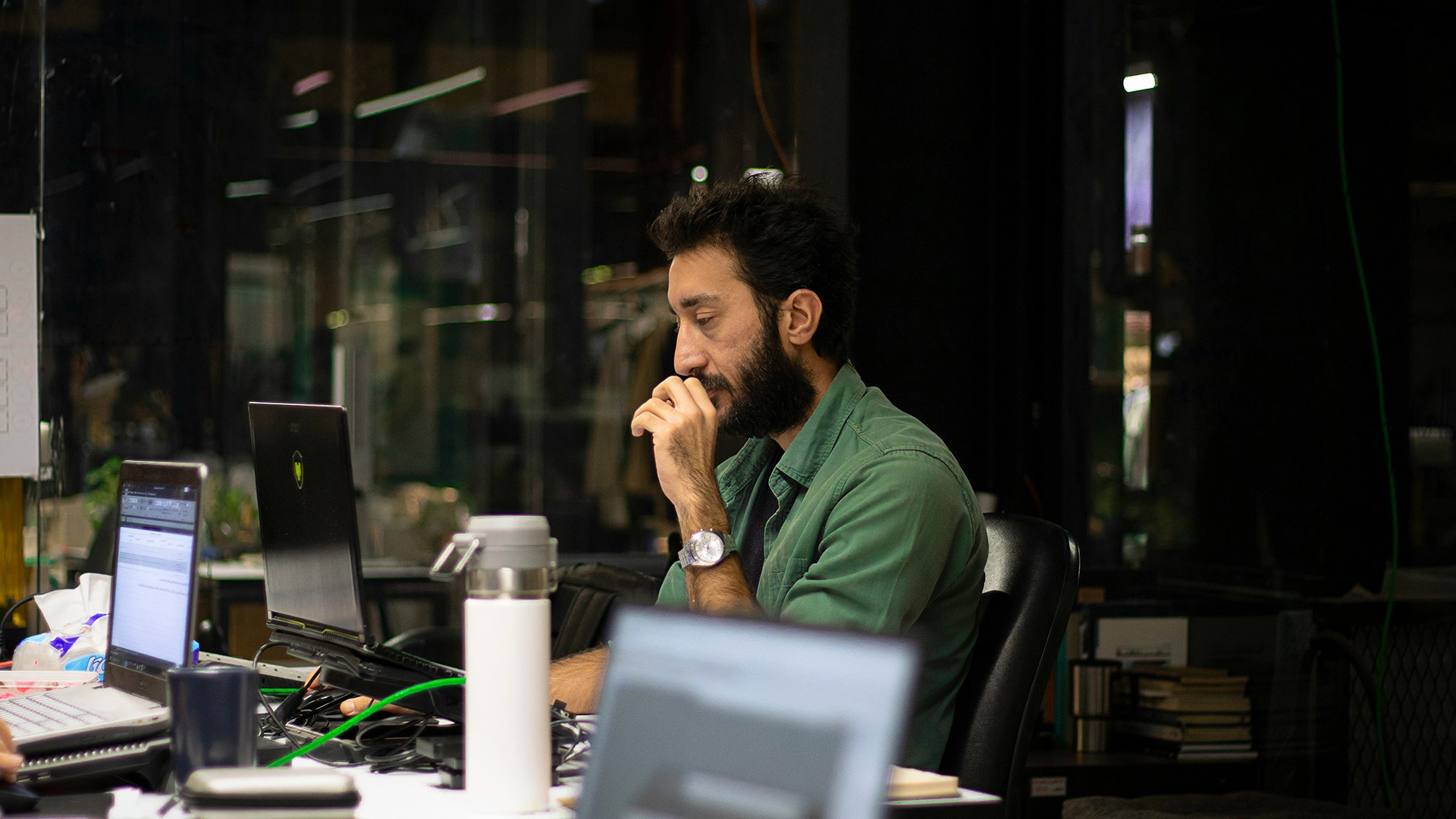 Um Ter&ccedil;o das Empresas do Reino Unido Monitora Funcion&aacute;rios Usando &lsquo;Bossware&rsquo;
